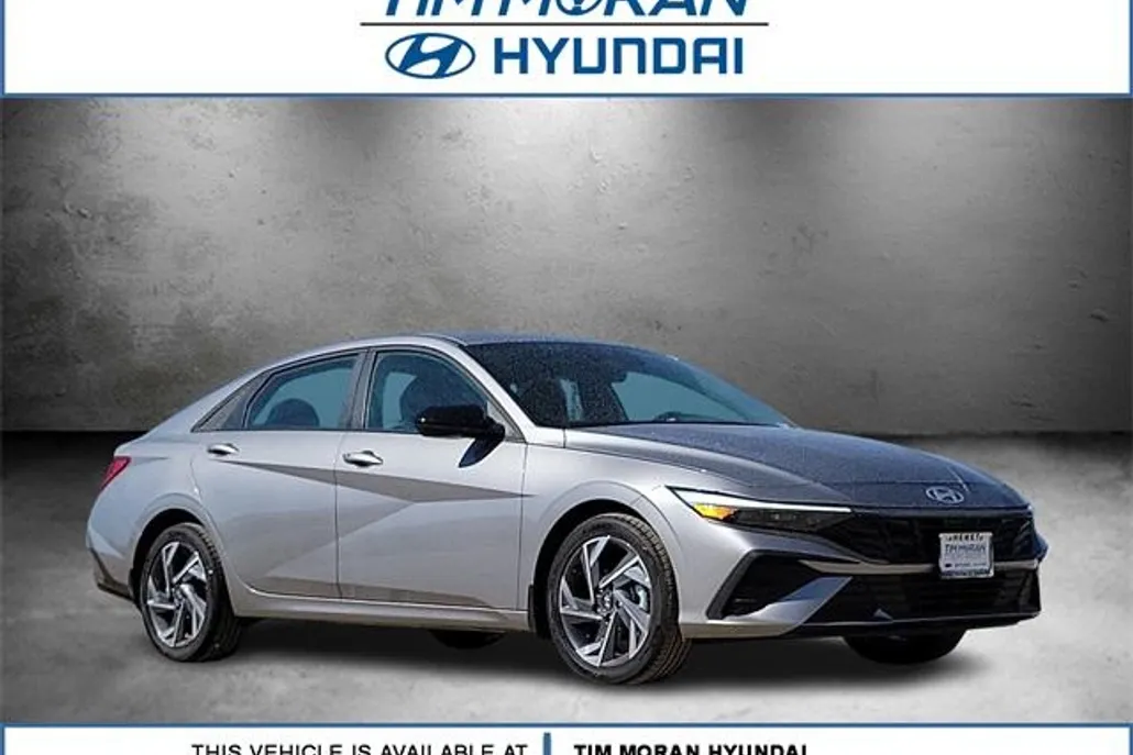2025 Hyundai Elantra SEL Sport photo 1