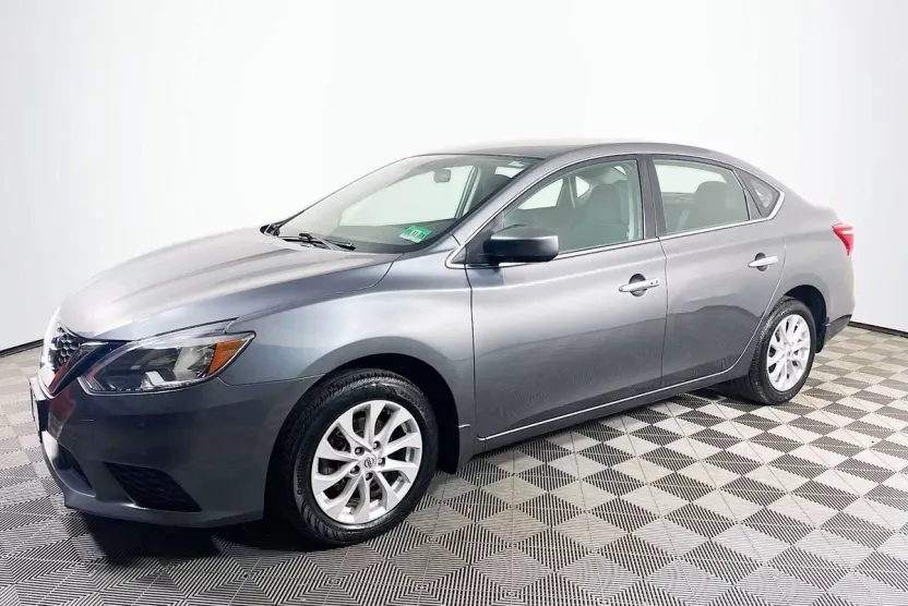 2019 Nissan Sentra SV photo 1