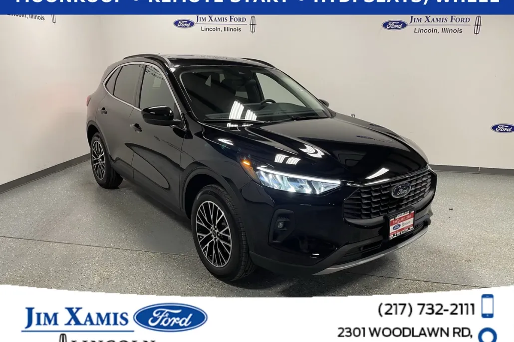 2025 Ford Escape Titanium photo 1