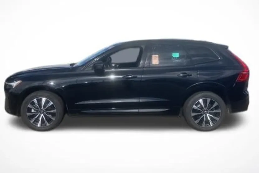 2025 Volvo XC60 B5 Plus photo 1