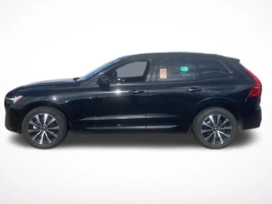 2025 Volvo XC60 B5 Plus photo 1