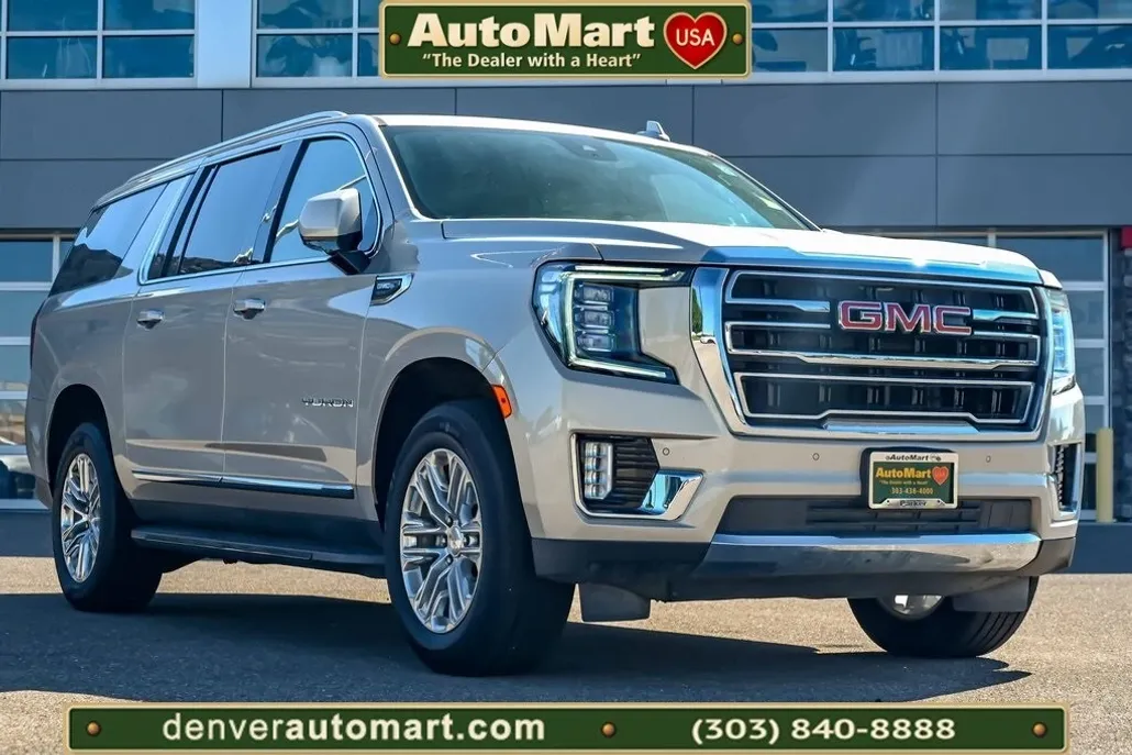 2023 Gmc Yukon XL SLT photo 1