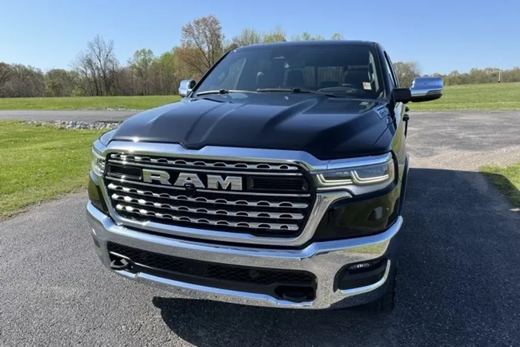 2025 Ram 1500 Limited photo 1
