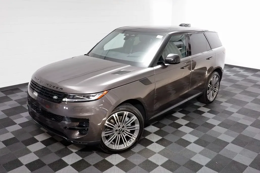 2025 Land Rover Range Rover Sport SE photo 1