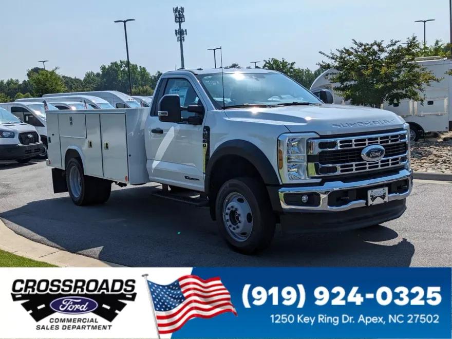 2025 Ford F-550 XL photo 1
