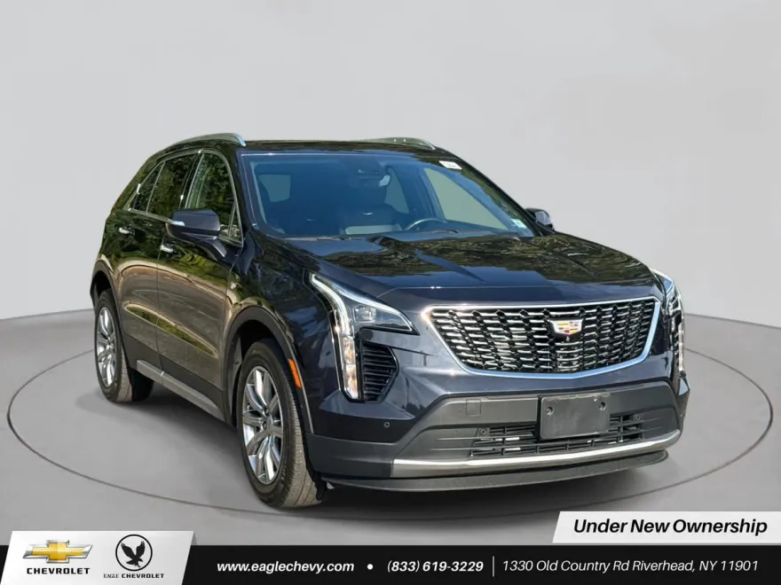 2022 Cadillac XT4 Premium Luxury photo 1