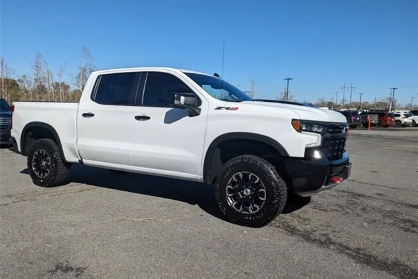 2024 Chevrolet Silverado 1500 ZR2 photo 1