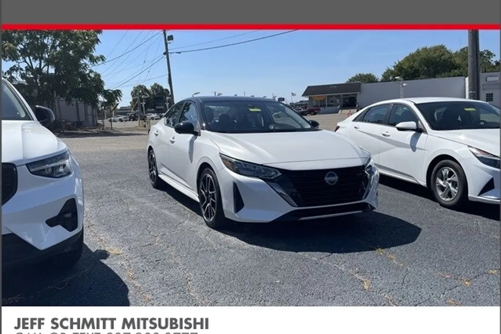 2024 Nissan Sentra SR photo 1