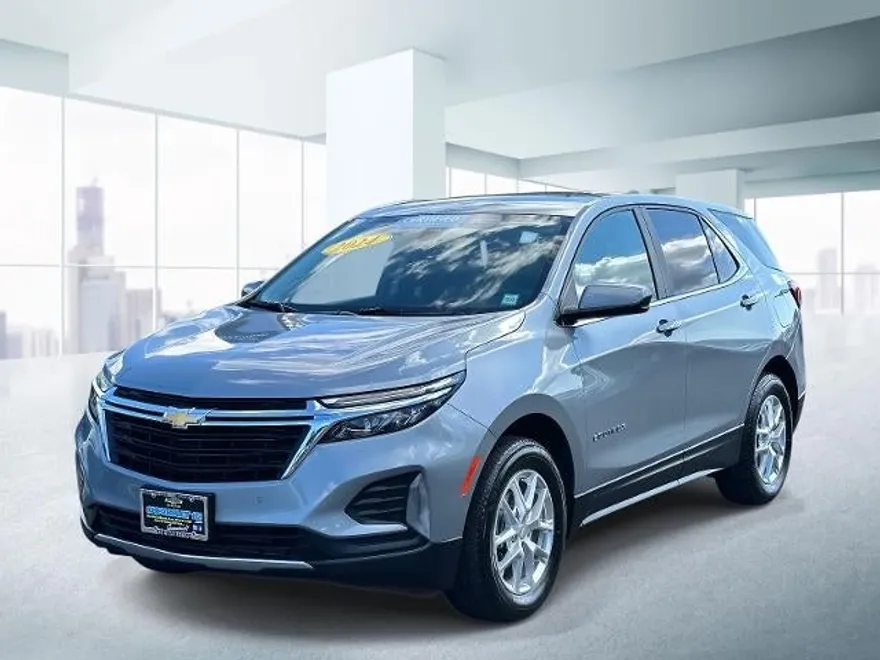 2024 Chevrolet Equinox LT photo 1