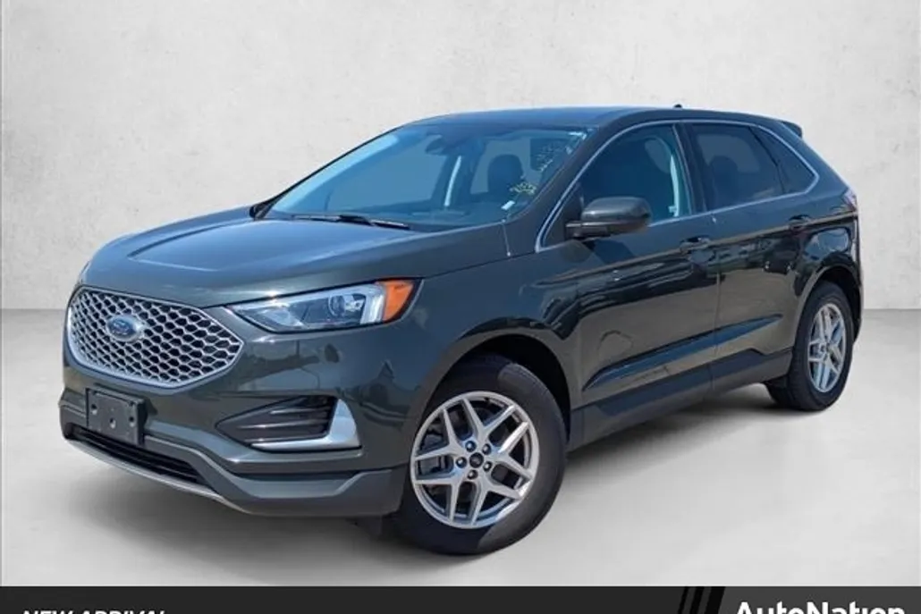 2023 Ford Edge SEL photo 1