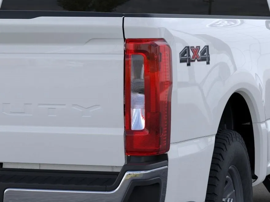 2023 Ford F-350 XL photo 21