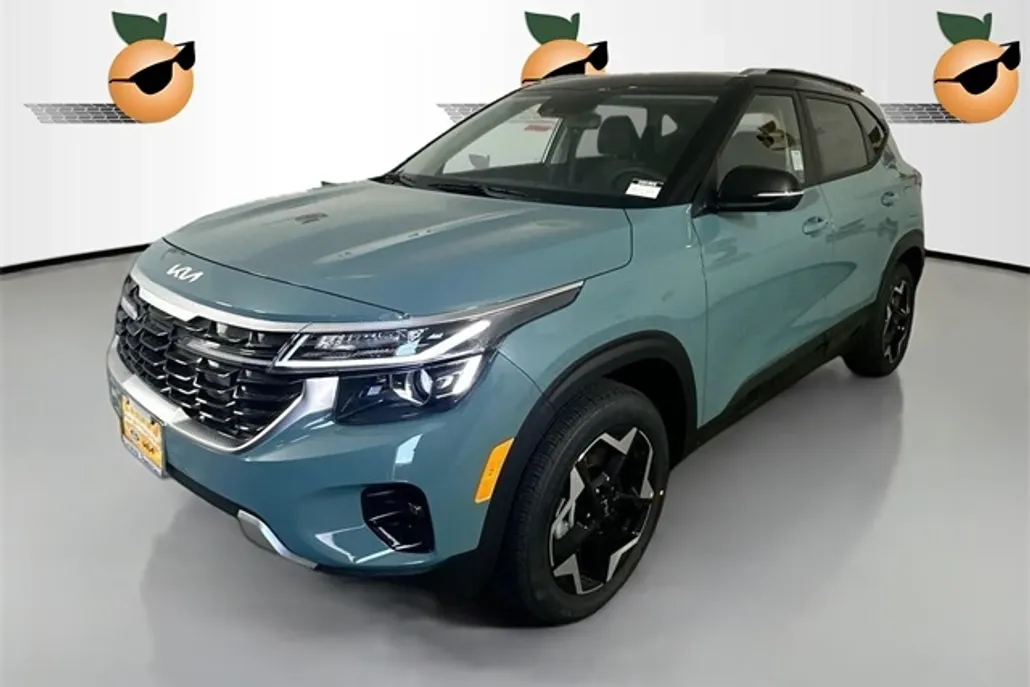 2025 Kia Seltos S photo 1
