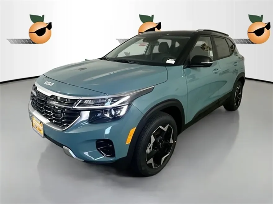 2025 Kia Seltos S photo 1