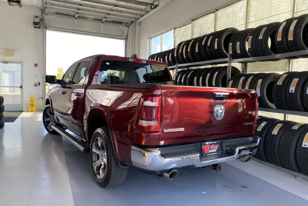 2019 Ram 1500 Laramie photo 1
