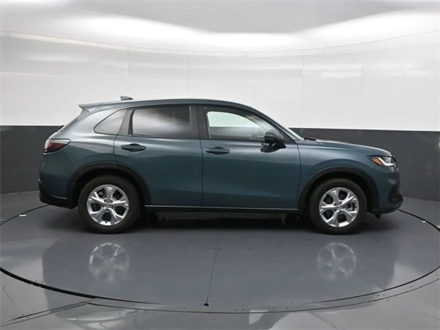 2025 Honda HR-V LX photo 1