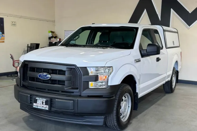 2017 Ford F-150 photo 1