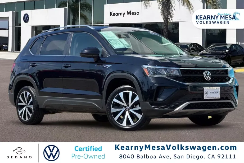 2022 Volkswagen Taos SE photo 1