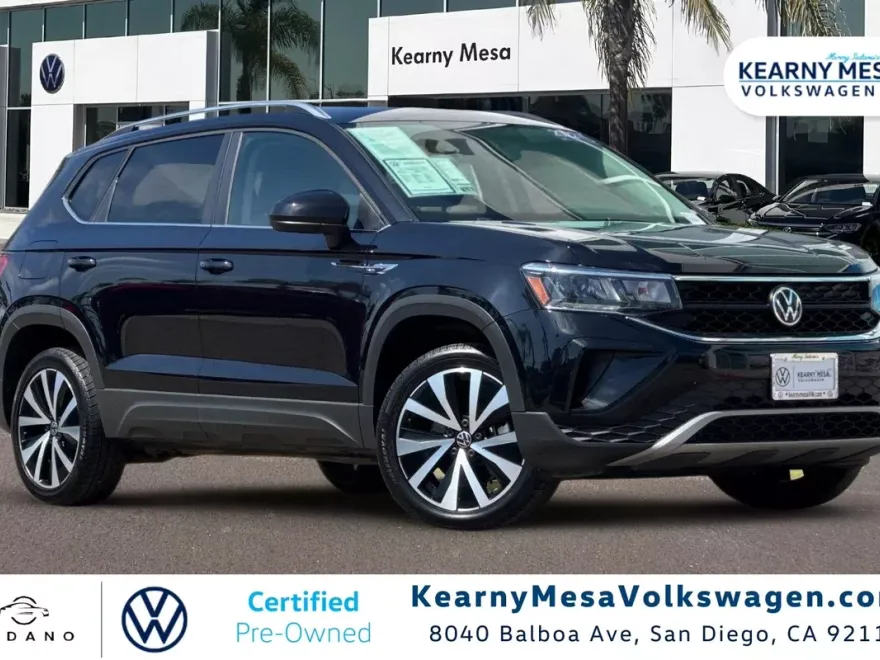2022 Volkswagen Taos SE photo 1