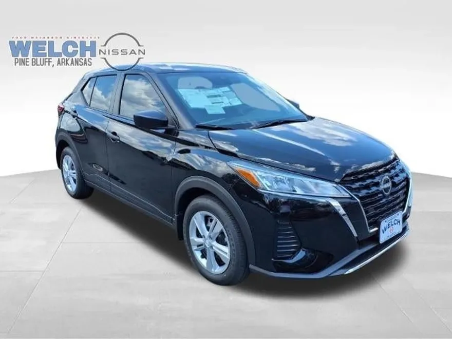 2025 Nissan Kicks Play S photo 1