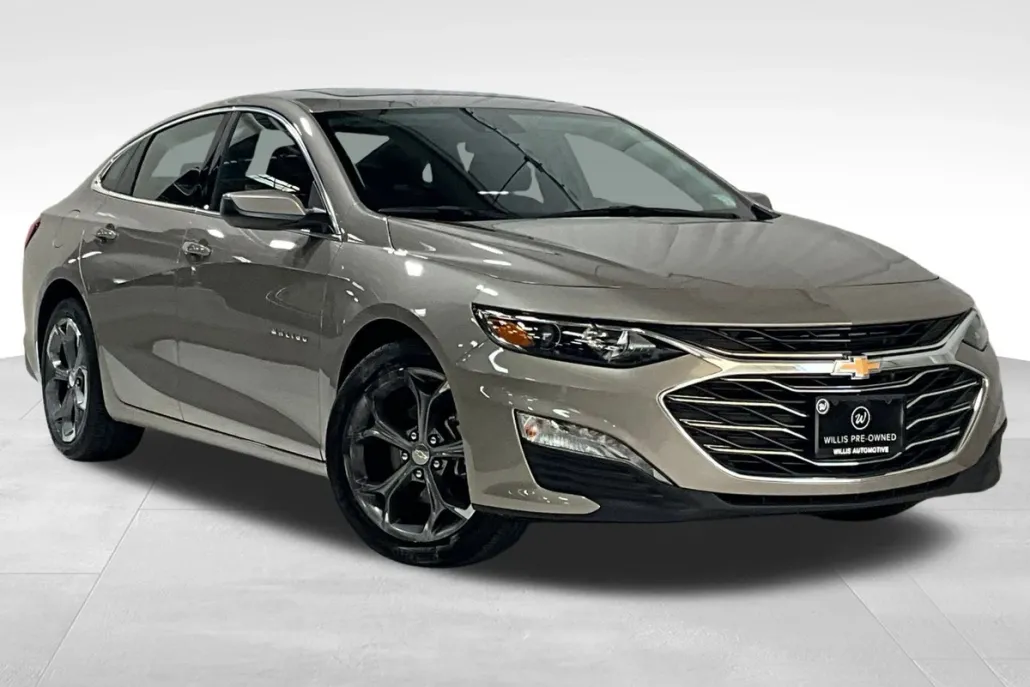 2024 Chevrolet Malibu 1LT photo 1