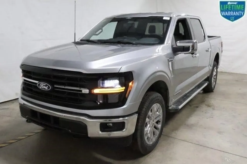2025 Ford F-150 XLT photo 1