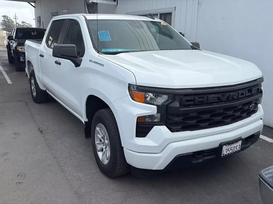 2022 Chevrolet Silverado 1500 Custom photo 1