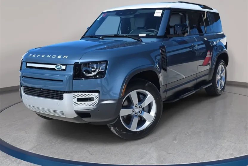 2025 Land Rover Defender 110 S photo 1