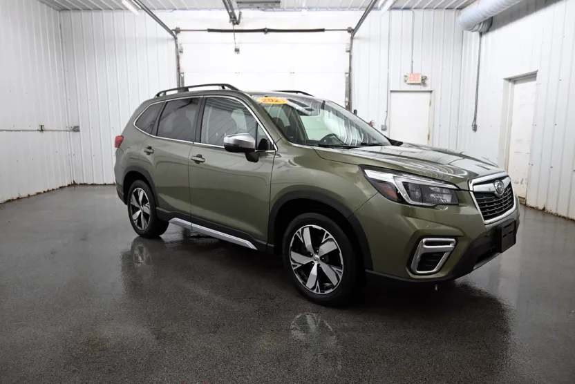2021 Subaru Forester Touring photo 1