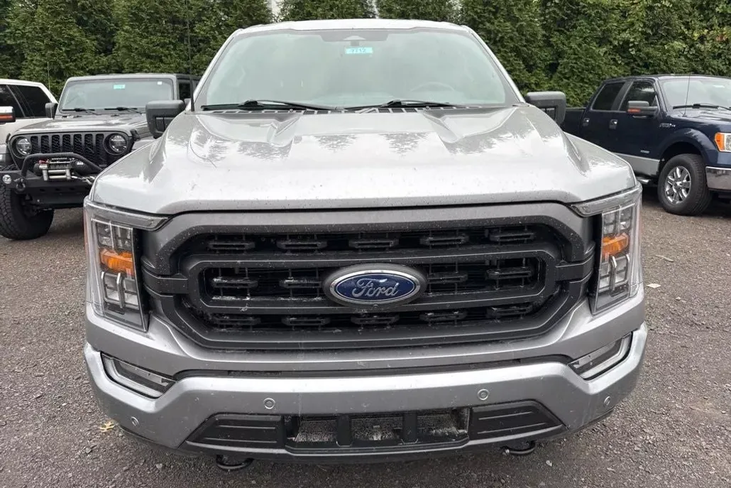 2023 Ford F-150 XLT photo 1