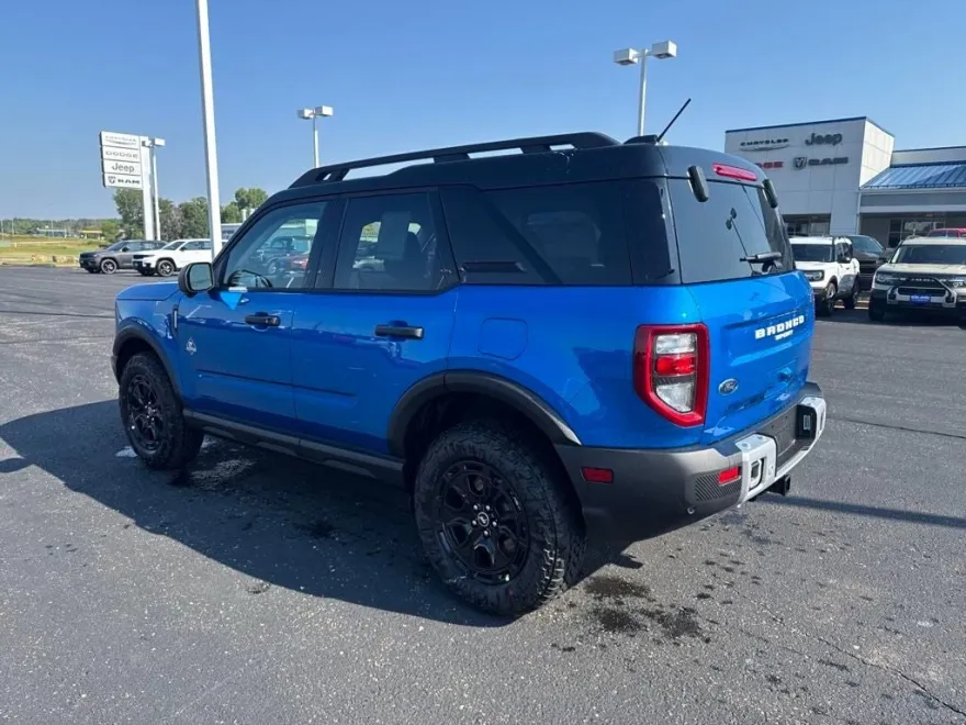 2025 Ford Bronco Sport Outer Banks photo 1