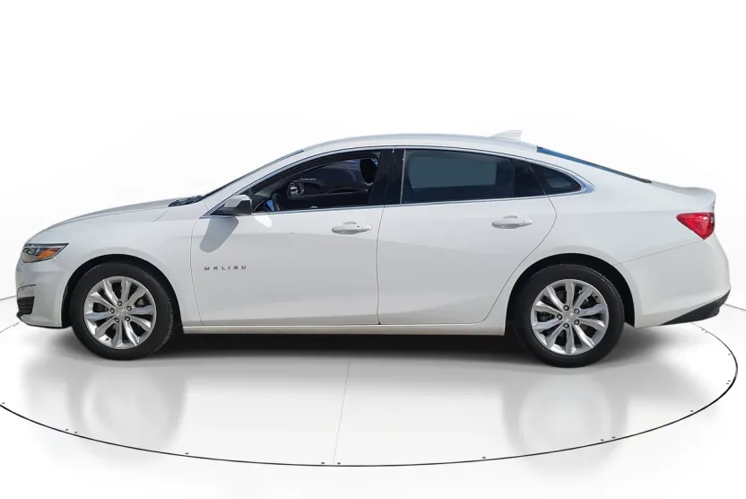 2024 Chevrolet Malibu 1LT photo 1