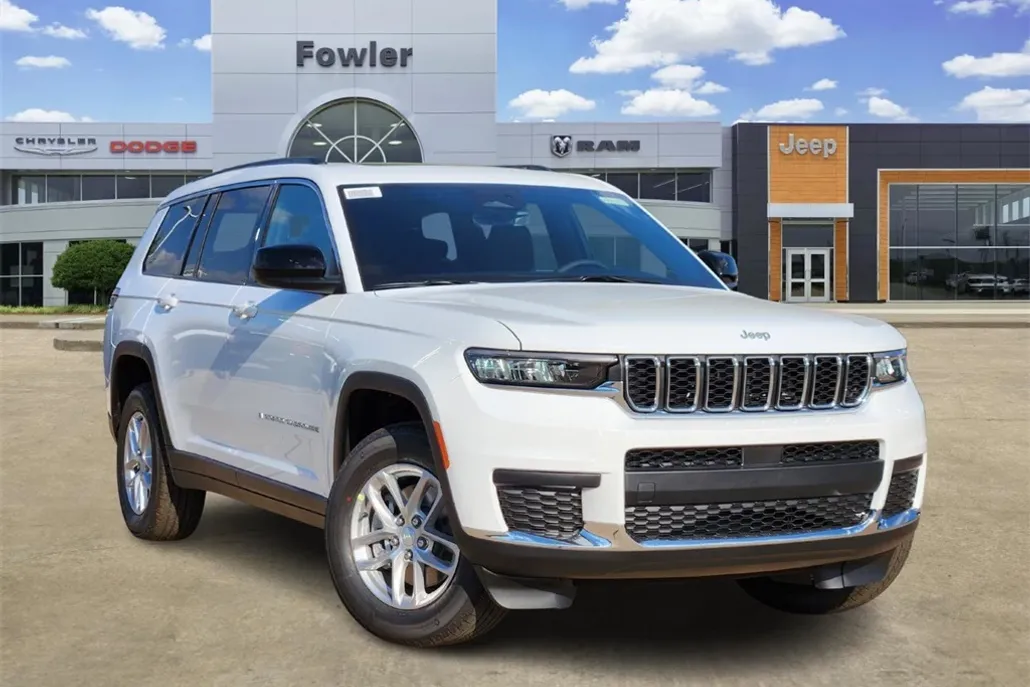 2025 Jeep Grand Cherokee Laredo X photo 1
