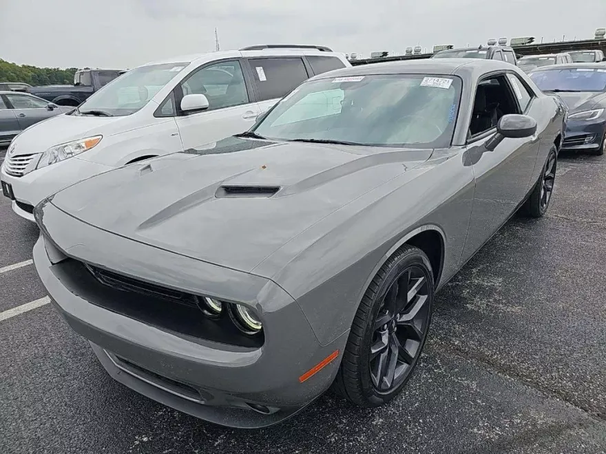 2023 Dodge Challenger SXT photo 1