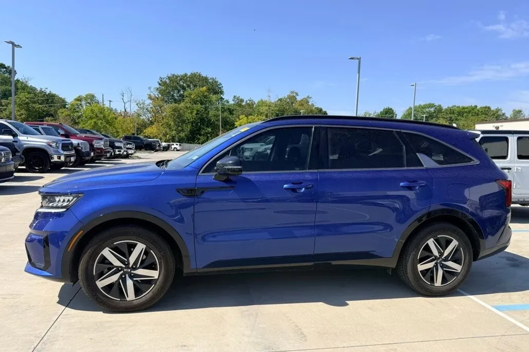 2021 Kia Sorento S photo 1