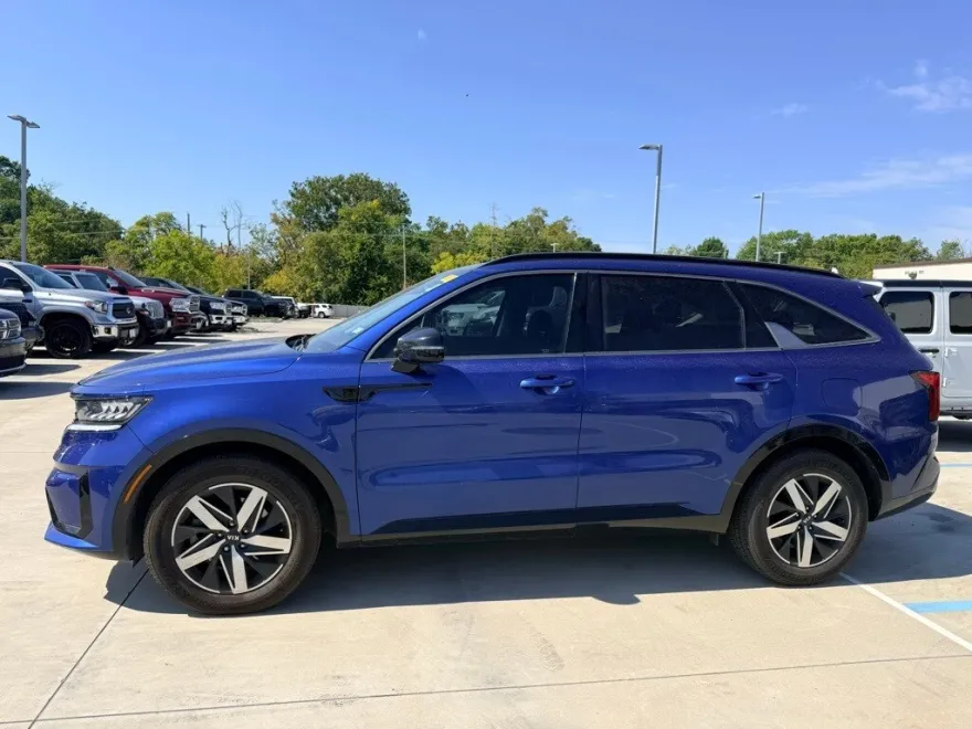 2021 Kia Sorento S photo 1