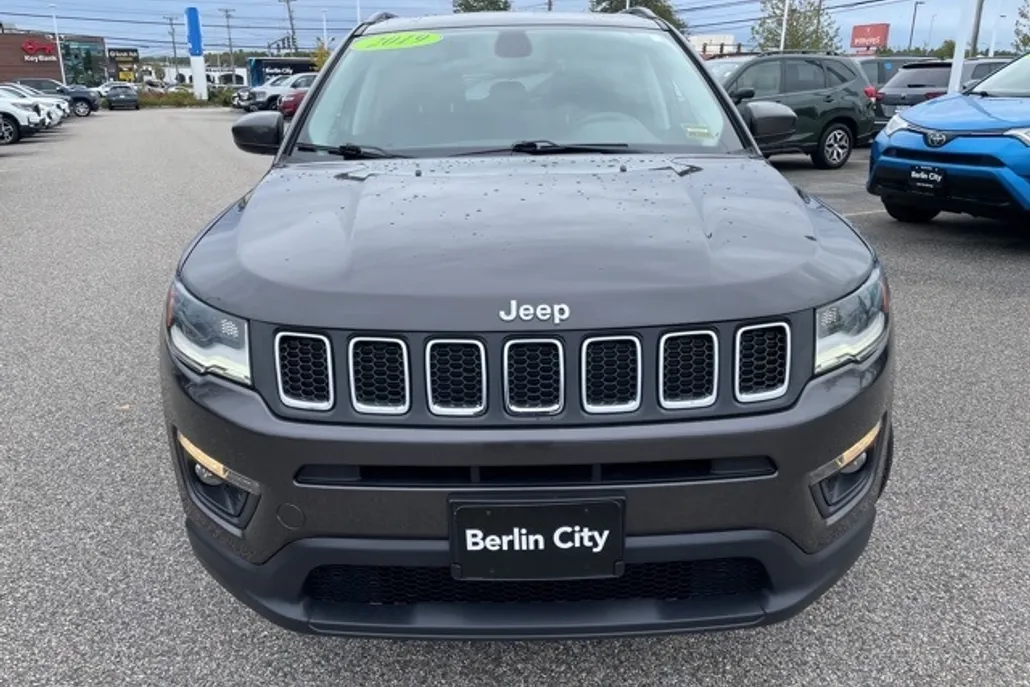 2019 Jeep Compass Latitude photo 1