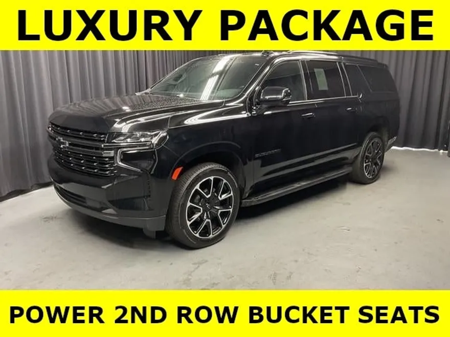 2022 Chevrolet Suburban RST photo 1