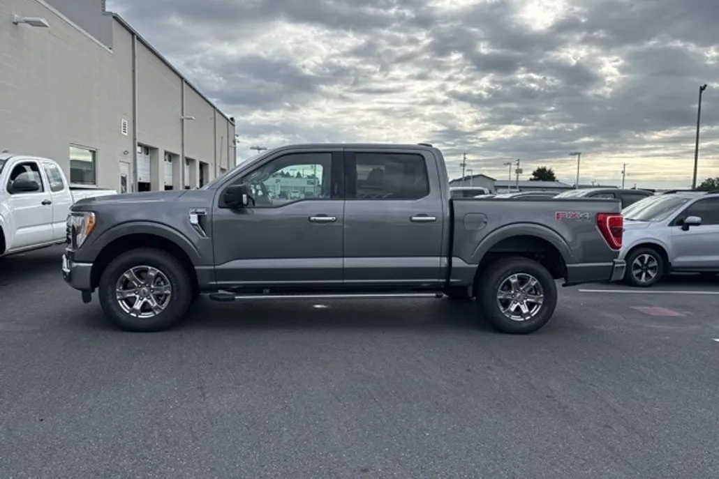2021 Ford F-150 XLT photo 1