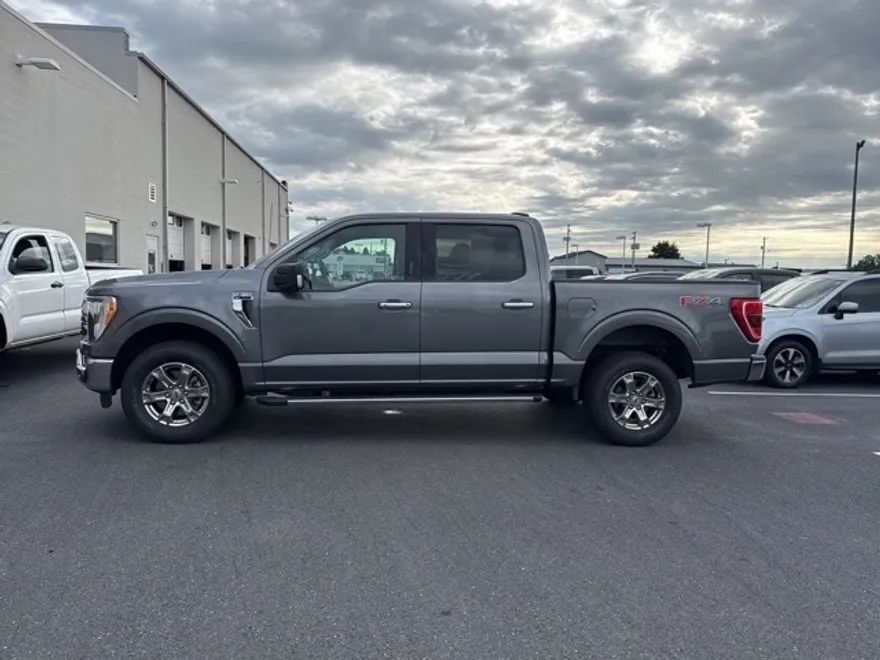 2021 Ford F-150 XLT photo 1