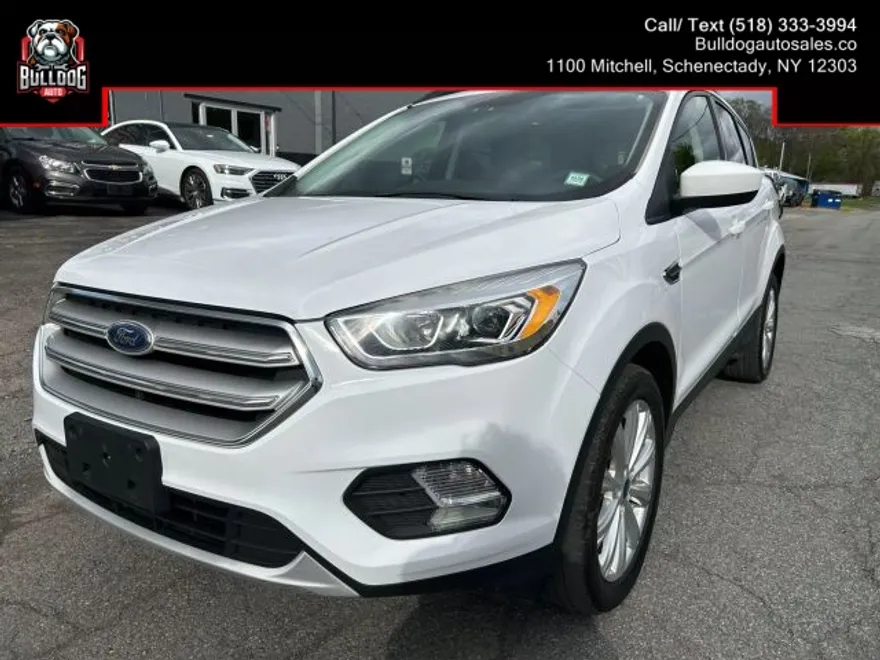 2019 Ford Escape SEL Sport photo 1