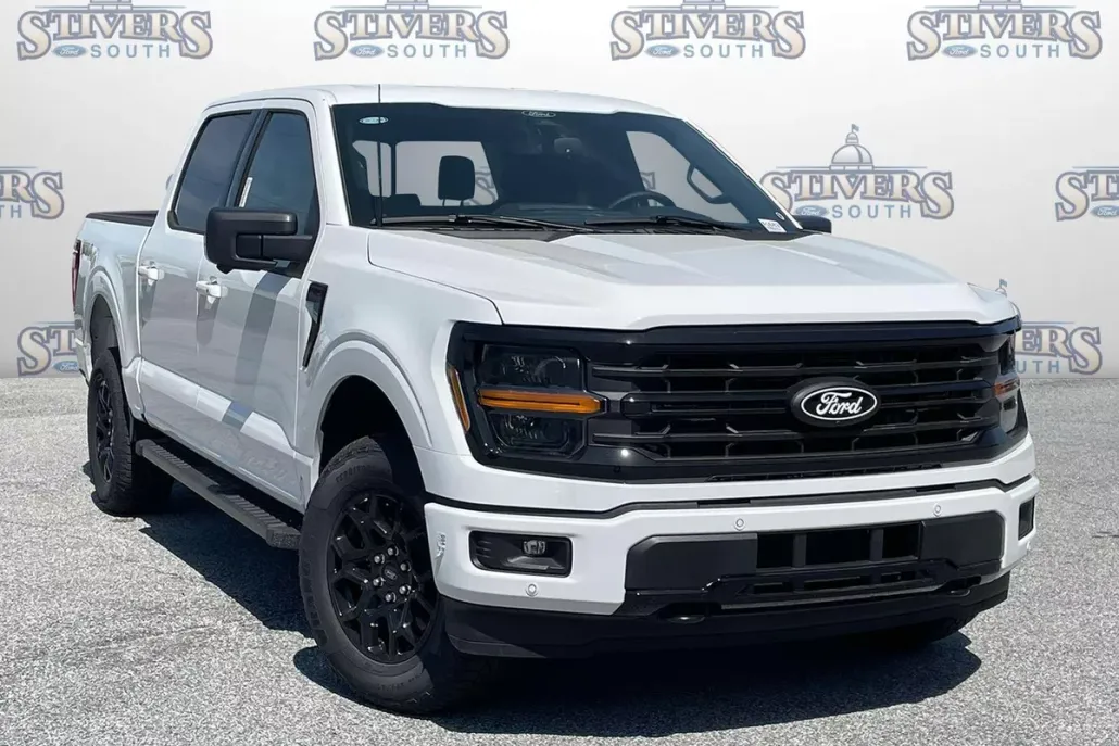 2025 Ford F-150 XLT photo 1