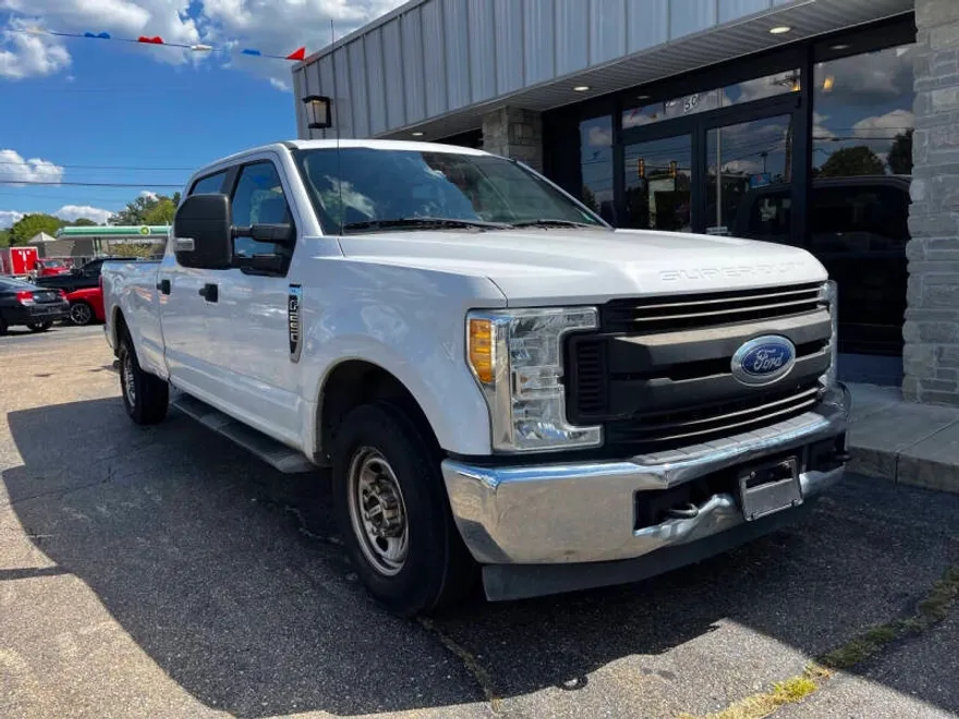 2017 Ford F-250 XL photo 1