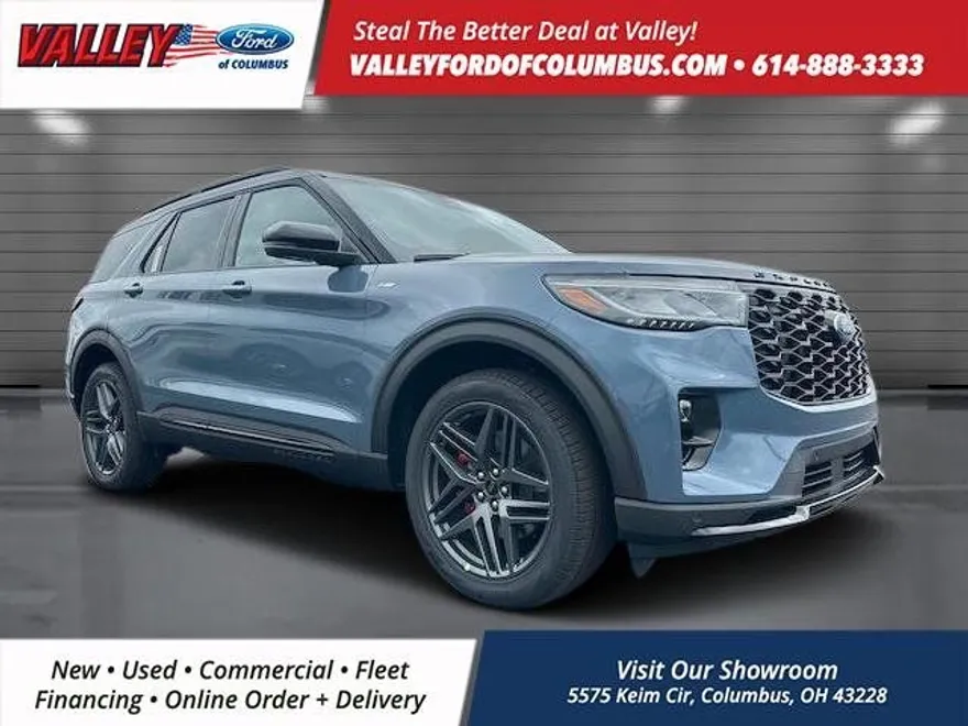 2025 Ford Explorer ST-Line photo 1