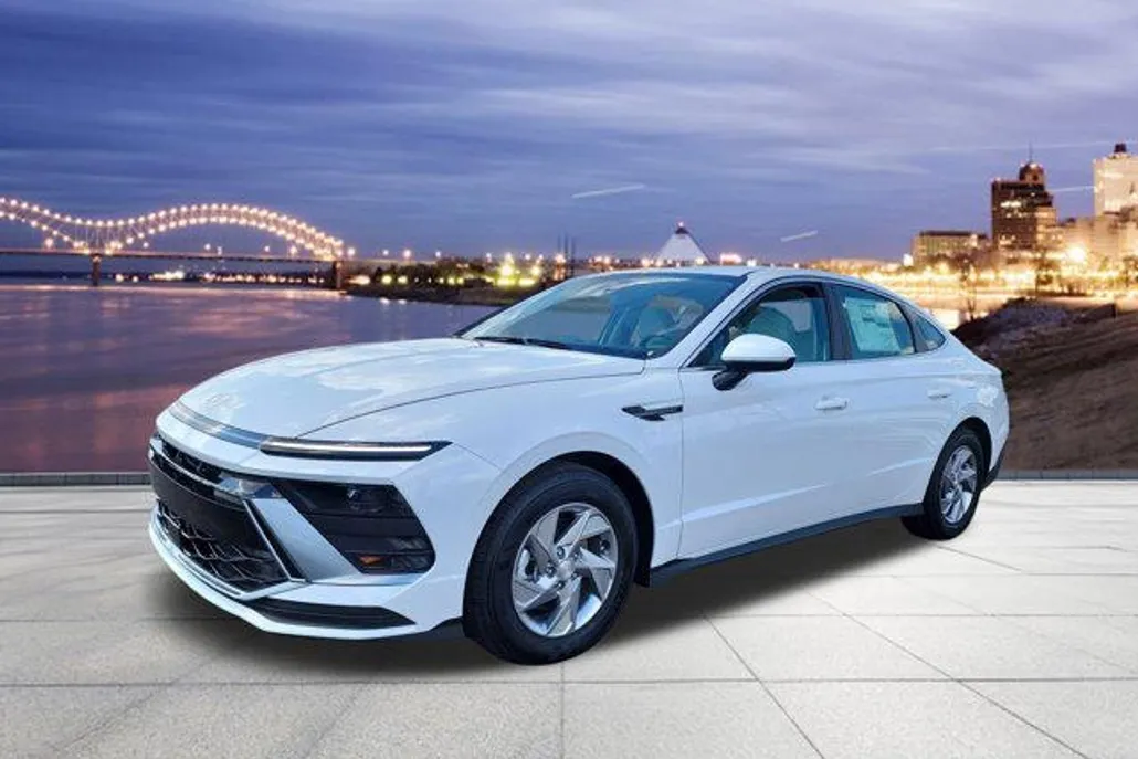 2025 Hyundai Sonata SE photo 1