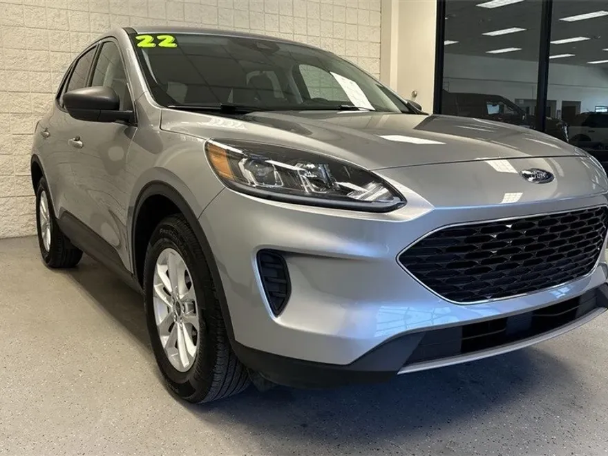 2022 Ford Escape SE photo 1