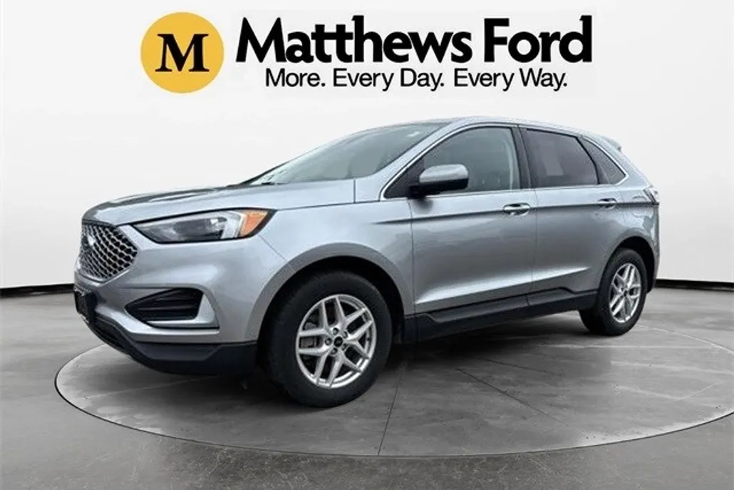 2024 Ford Edge SEL photo 1