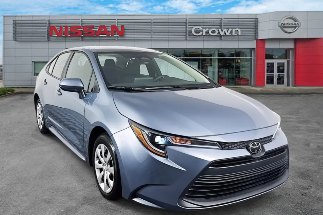 2024 Toyota Corolla LE photo 1