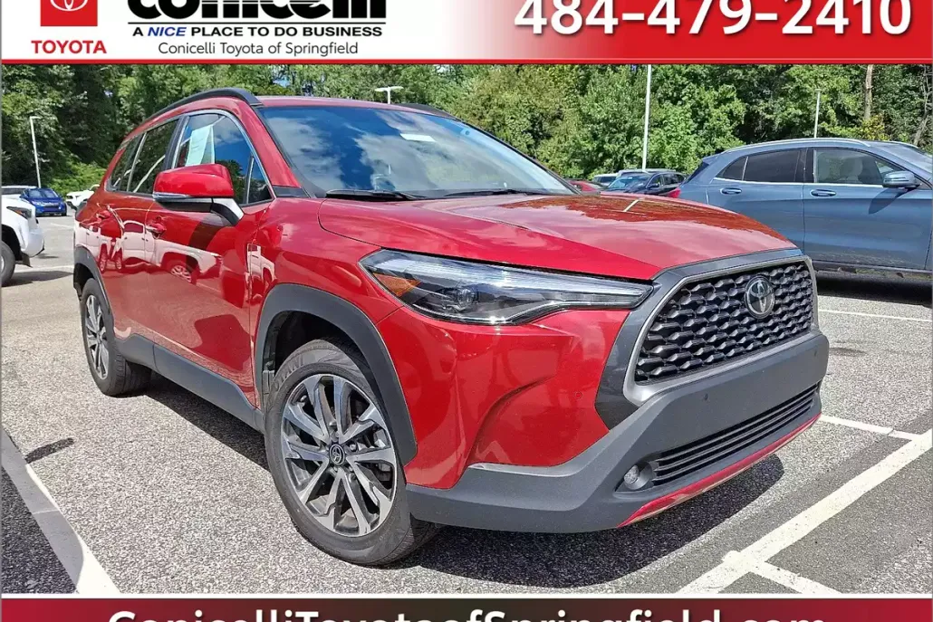 2024 Toyota Corolla Cross XLE photo 1
