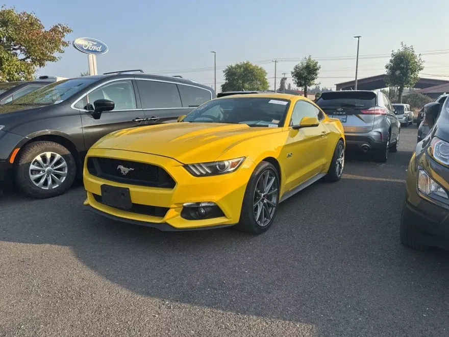 2015 Ford Mustang GT Premium photo 1