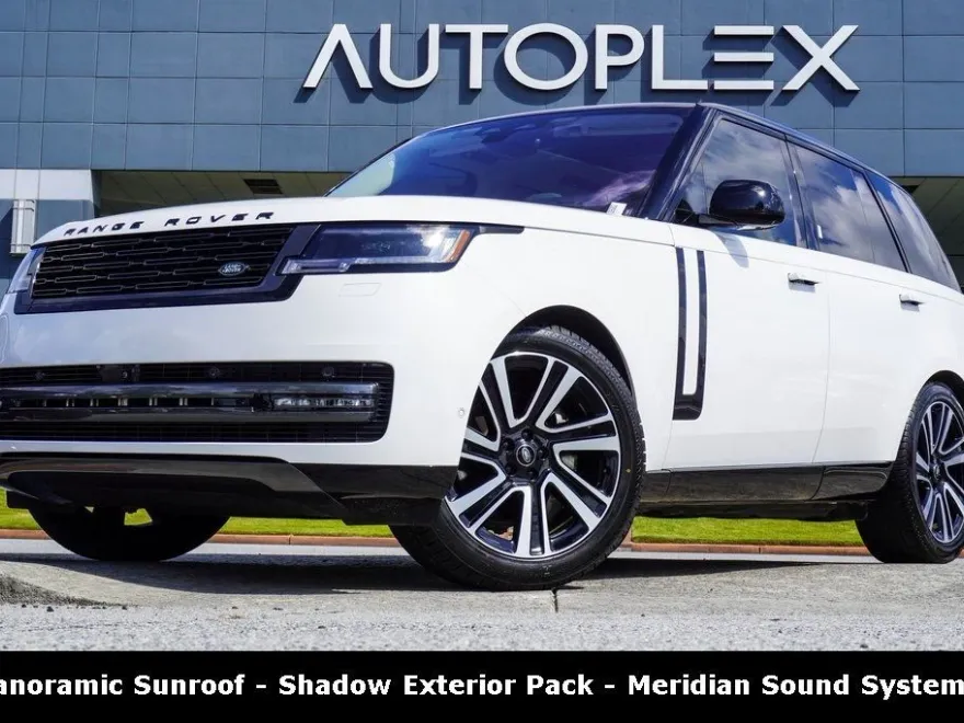 2023 Land Rover Range Rover SE photo 1